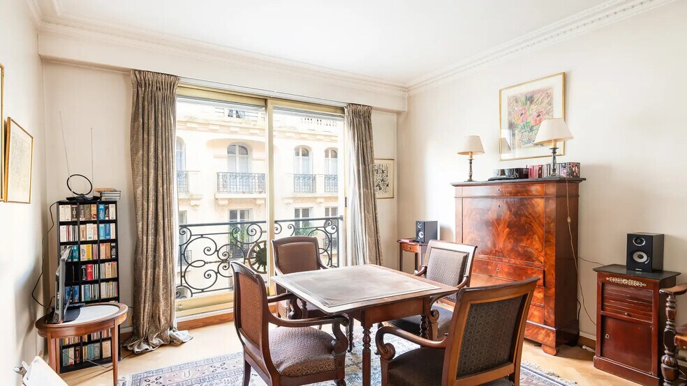 Bureau dans Paris à vendre - Photo de l’immeuble – Image 3 sur 7