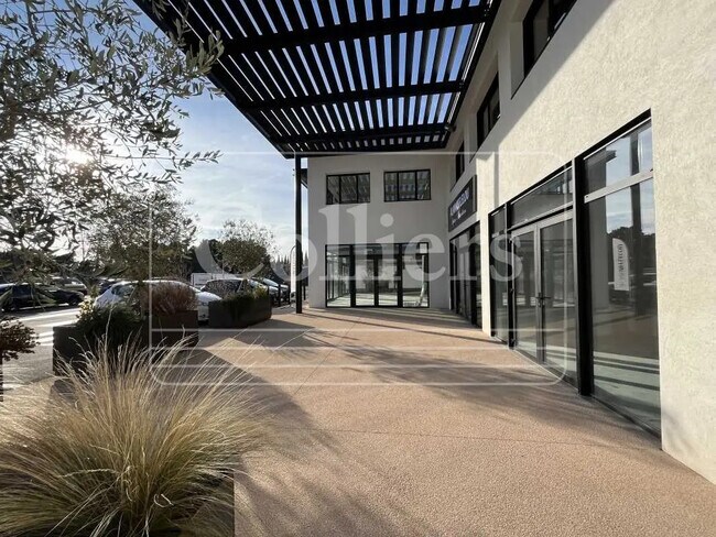 Plus de détails pour Local commercial à louer