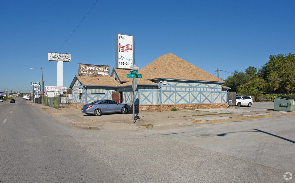 6825 E Lancaster Ave, Fort Worth, TX à vendre - Photo de l’immeuble – Image 2 sur 12
