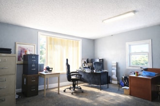 18252 E Colonial Dr, Orlando, FL à louer Photo intérieure– Image 2 sur 2