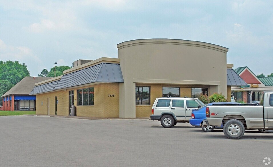 2638 W Sunset Ave, Springdale, AR à louer - Photo de l’immeuble – Image 2 sur 3