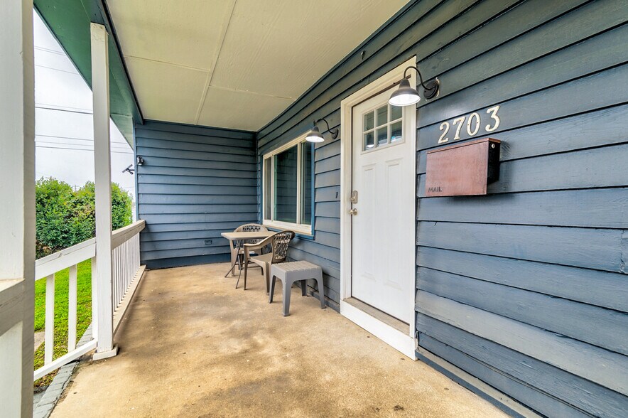 2703 Spruill Ave, North Charleston, SC à vendre - Photo de l’immeuble – Image 3 sur 19