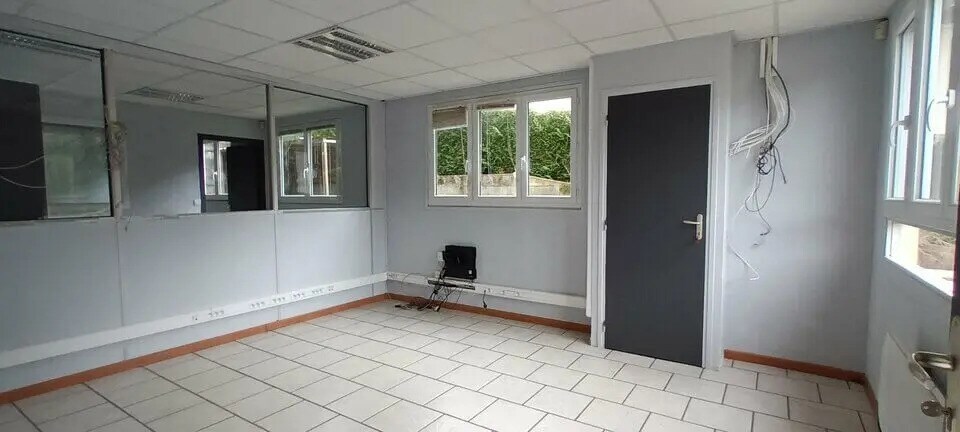 Local d’activités dans Harfleur à louer Photo intérieure– Image 1 sur 2