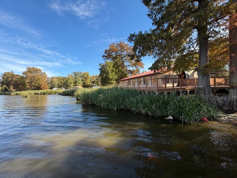 600 E Lakeview Dr, Hornbeak, TN à vendre - Photo de l’immeuble – Image 2 sur 6