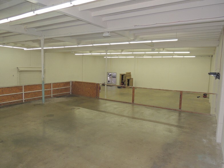 706 A Ave, National City, CA à louer - Photo de l’immeuble – Image 2 sur 28