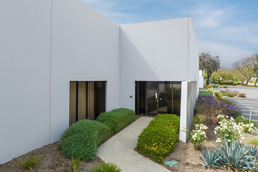 9138 Pittsburgh Ave, Rancho Cucamonga, CA à louer - Photo de l’immeuble – Image 2 sur 5