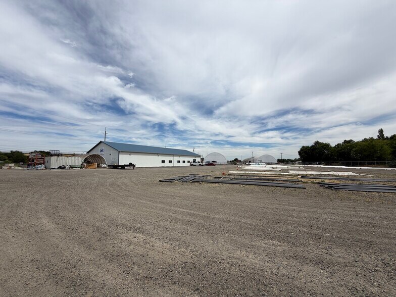 1130 Buena Rd, Zillah, WA à vendre - Photo de l’immeuble – Image 3 sur 6