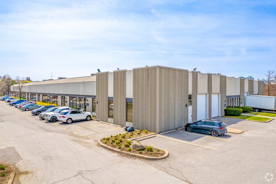 5230 Finch Ave E, Toronto, ON à louer - Photo de l’immeuble – Image 2 sur 4