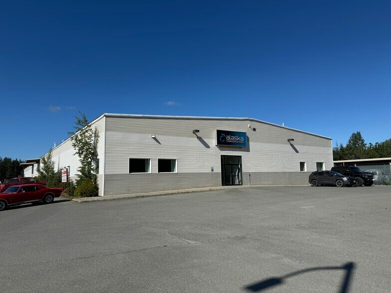 151 Warehouse Dr, Soldotna, AK à louer - Photo de l’immeuble – Image 2 sur 33