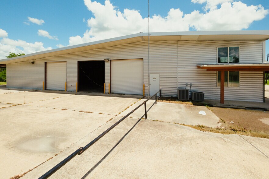 11901 State Highway 30, College Station, TX à louer - Photo de l’immeuble – Image 3 sur 5