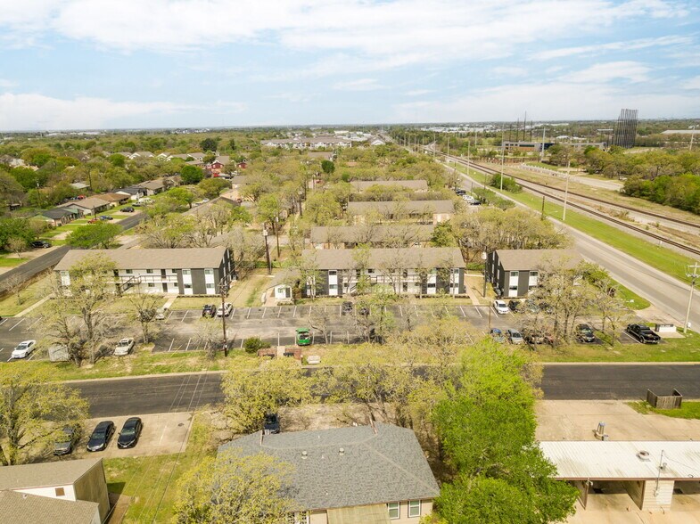 704 Yegua St, Bryan, TX à vendre - Aérien – Image 3 sur 15