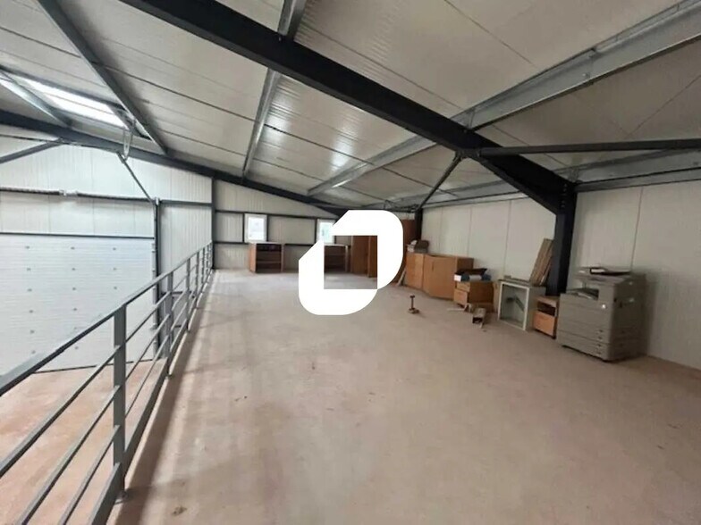 11 Rue De La Richarderie, Marines à louer - Photo de l’immeuble – Image 3 sur 8