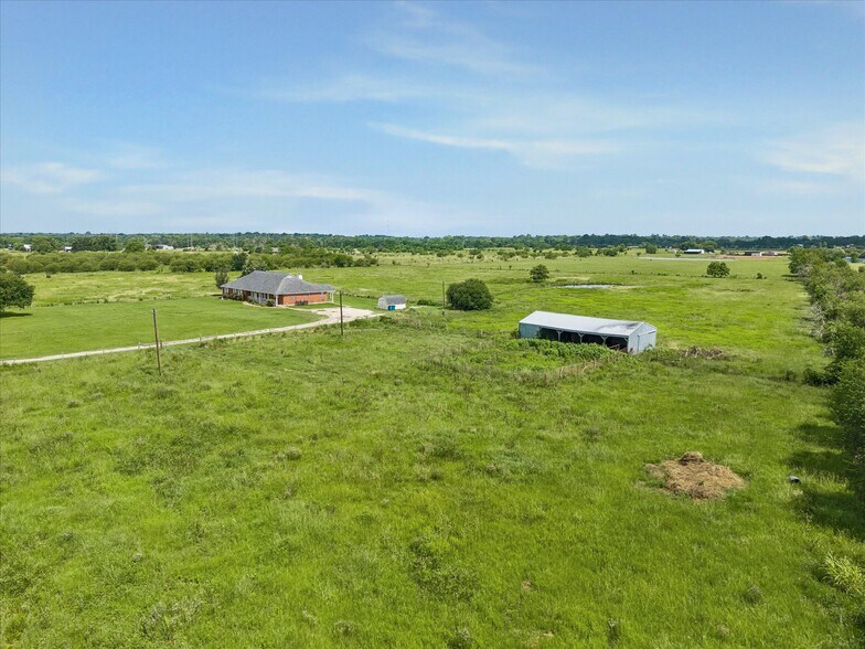 1240 Schumann Rd, Bellville, TX à vendre - Photo de l’immeuble – Image 3 sur 35