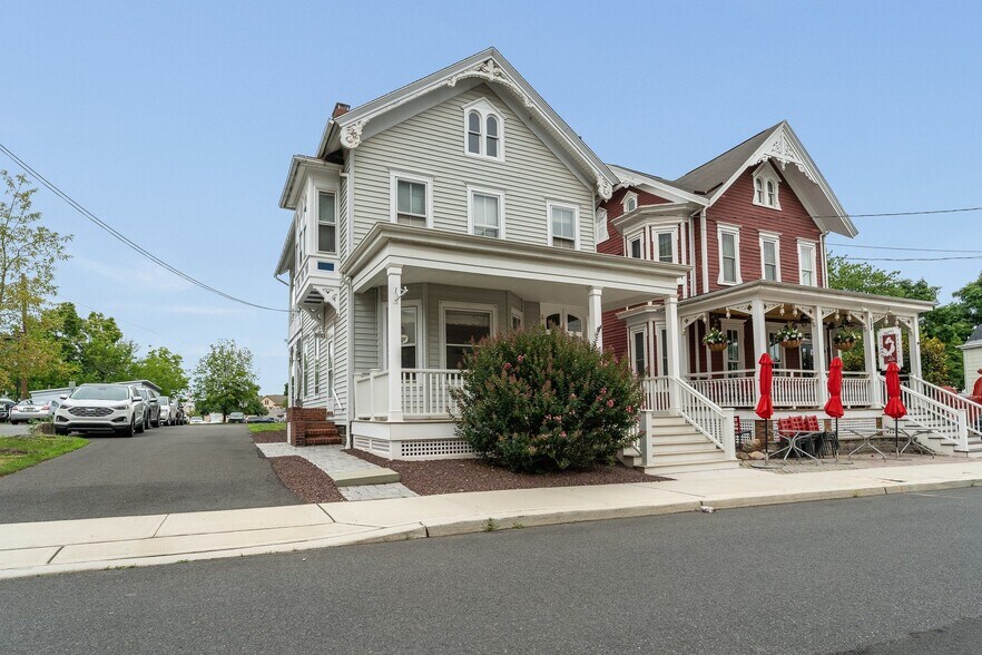 20 Bloomfield Ave, Flemington, NJ à louer - Photo principale – Image 1 sur 32