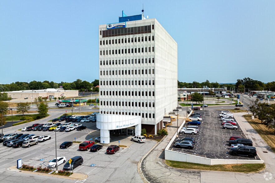 4240 Blue Ridge Blvd, Kansas City, MO à vendre - Photo principale – Image 1 sur 47