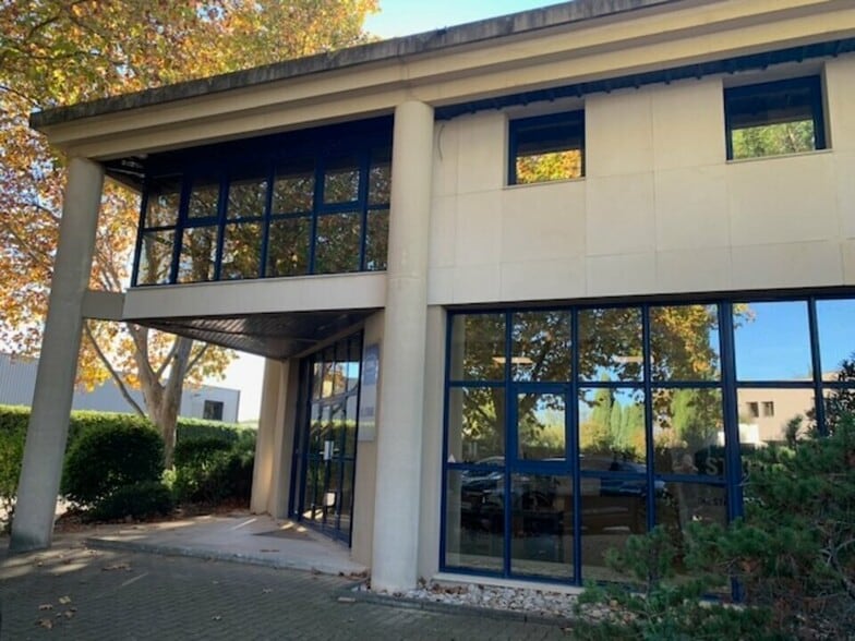 Bureau dans Avignon à vendre - Photo de l’immeuble – Image 1 sur 12