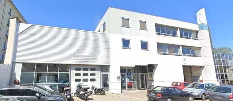 Local d'activités dans Lyon à vendre - Photo de l’immeuble – Image 1 sur 11