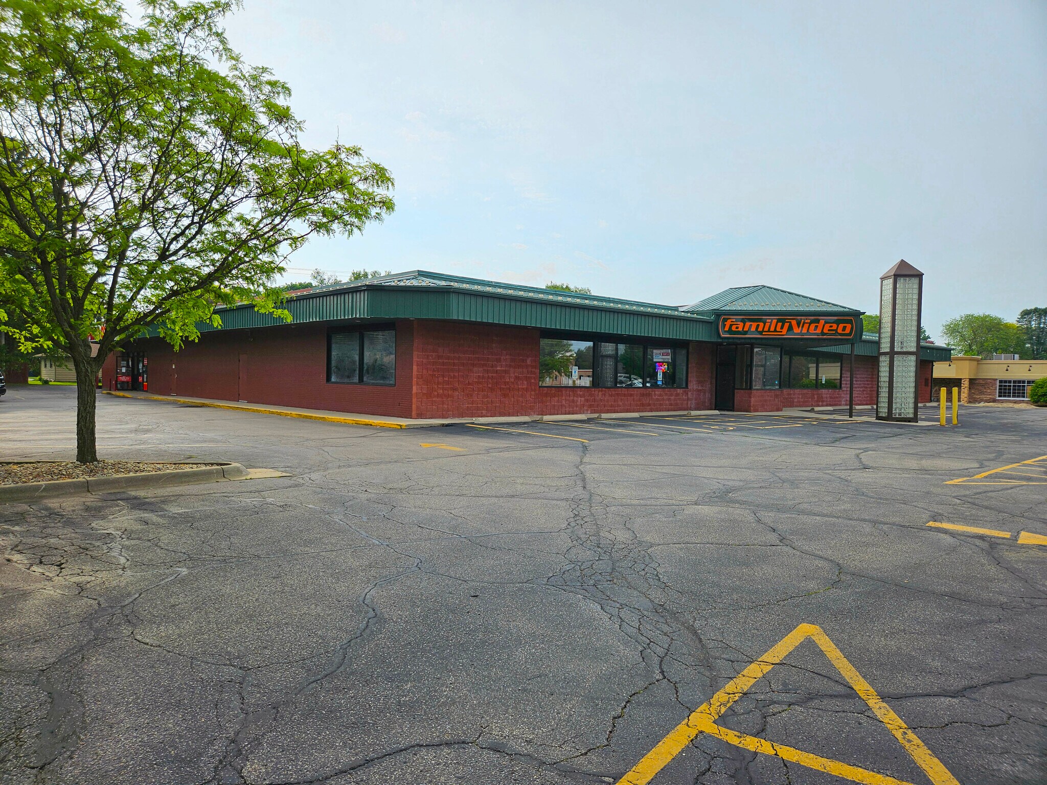 5 S Harmony Dr, Janesville, WI à louer Photo de l’immeuble– Image 1 sur 10