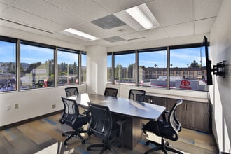 4640 Lankershim Blvd, North Hollywood, CA à louer Photo intérieure– Image 2 sur 7