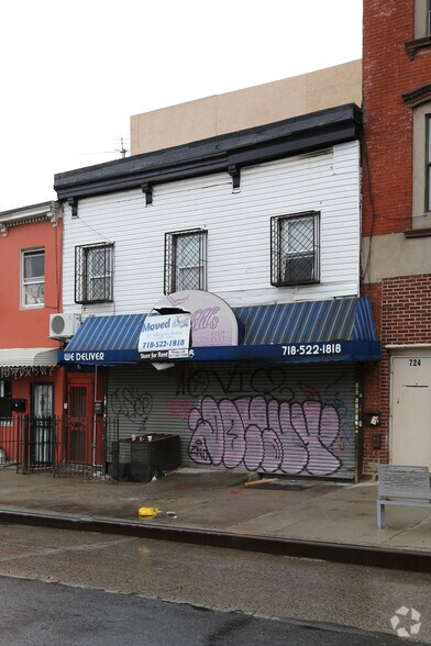 726 Myrtle Ave, Brooklyn, NY à vendre - Photo de l’immeuble – Image 2 sur 5