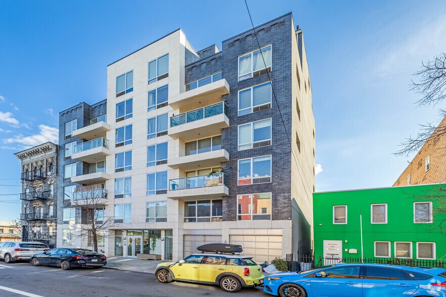 184 Eagle St, Brooklyn, NY à louer - Photo de l’immeuble – Image 3 sur 9