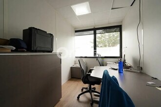 Industriel/Logistique dans Bron à louer Photo intérieure– Image 2 sur 6