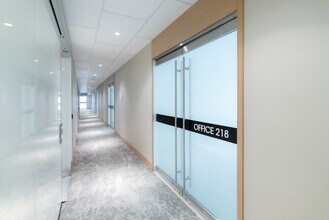 3328 No. 3 Rd, Richmond, BC à louer Photo intérieure– Image 1 sur 7