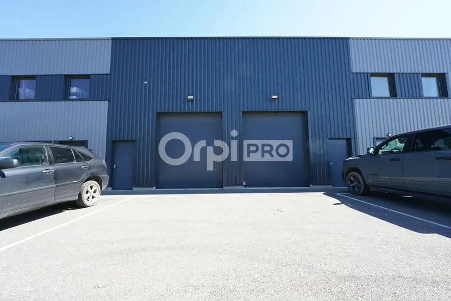 662 Rue Des Joncheres Actipark De La Richassiere, Genay à louer - Photo de l’immeuble – Image 1 sur 2