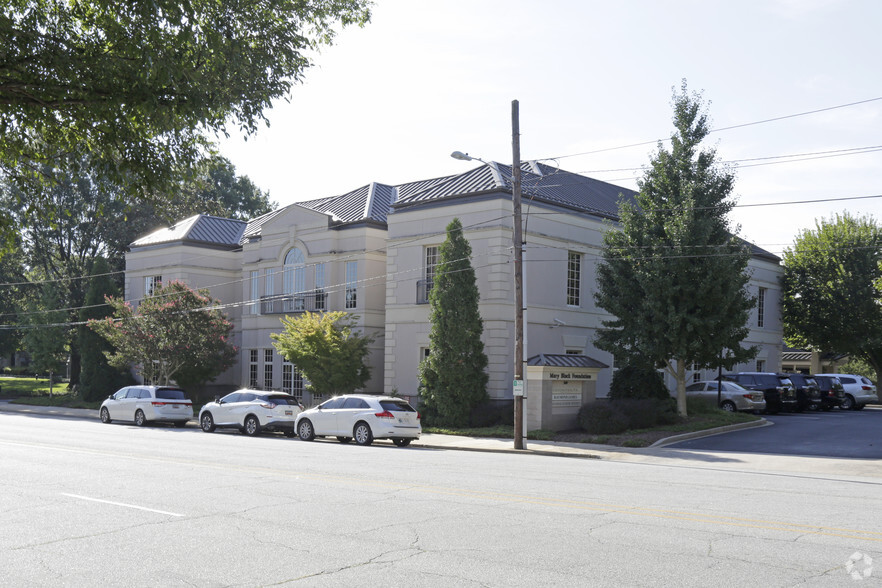 349 E Main St, Spartanburg, SC à louer - Photo principale – Image 2 sur 4