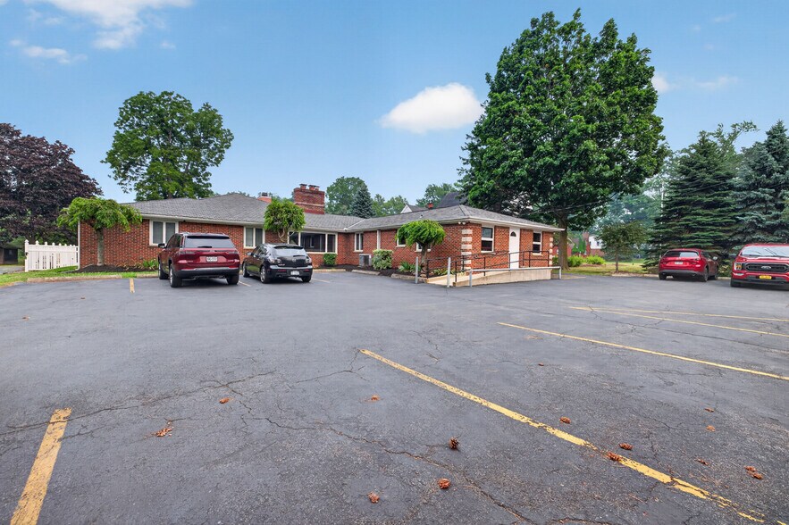 3405 Orchard Park Rd, Orchard Park, NY à vendre - Photo de l’immeuble – Image 3 sur 67