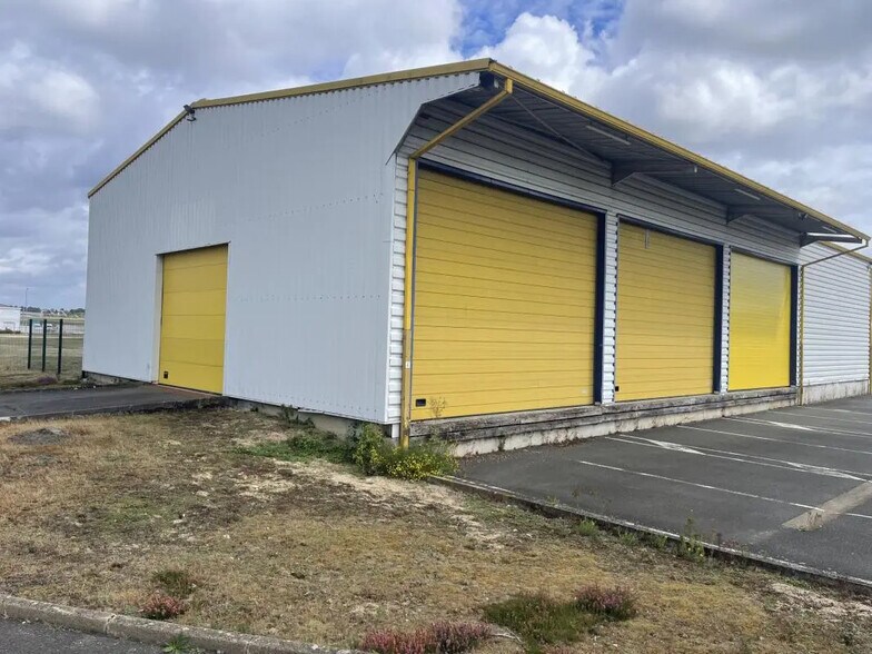 Industriel/Logistique dans Arnage à louer - Photo de l’immeuble – Image 3 sur 4