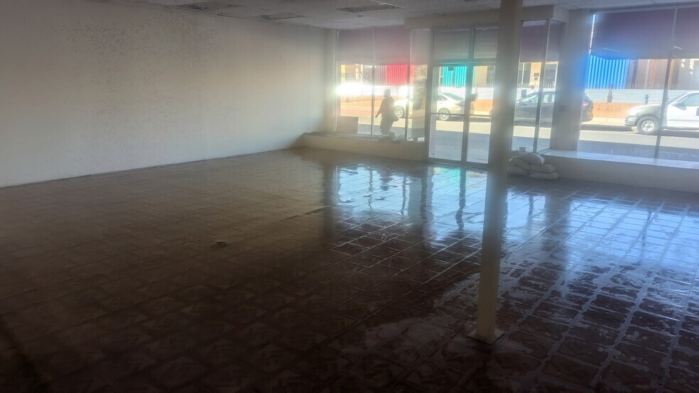 156-160 N Morley Ave, Nogales, AZ à louer - Photo de l’immeuble – Image 3 sur 12