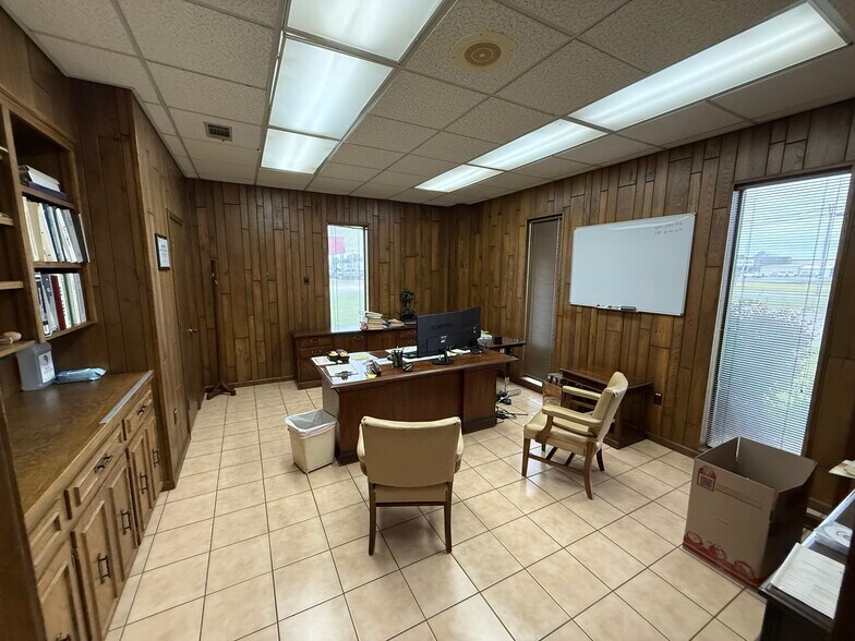 2015 S Main St, Stuttgart, AR à vendre - Photo de l’immeuble – Image 2 sur 58
