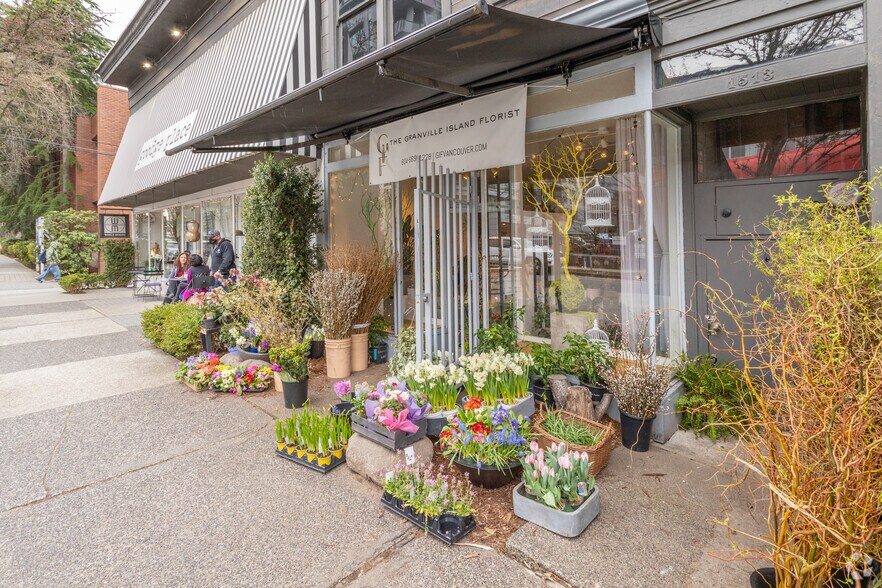 2331-2335 Granville St, Vancouver, BC à louer - Photo de l’immeuble – Image 3 sur 6