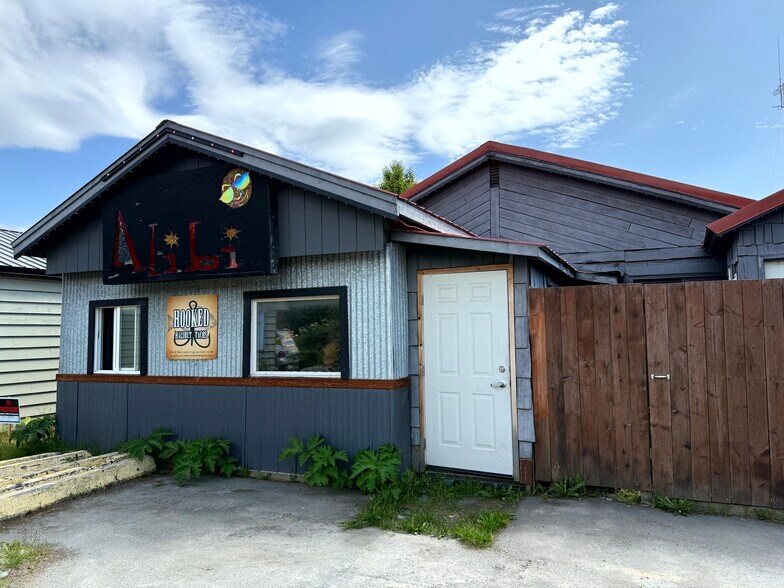 453 E Pioneer Ave, Homer, AK à vendre - Photo de l’immeuble – Image 1 sur 10