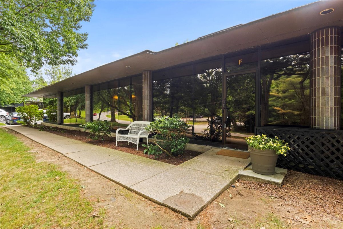 110 Linden Oaks, Rochester, NY à vendre Photo principale– Image 1 sur 26