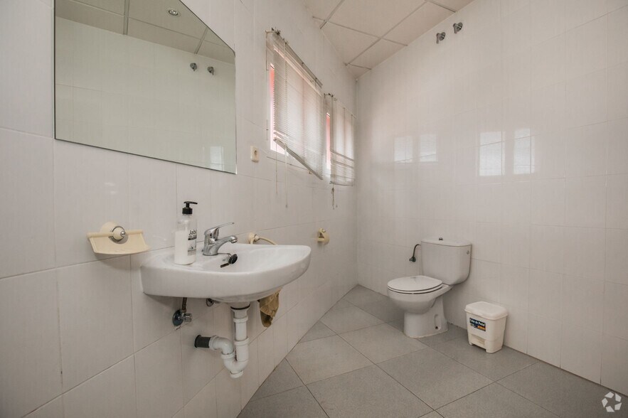 Local commercial dans Ávila, Ávila à louer - Photo intérieure – Image 2 sur 42