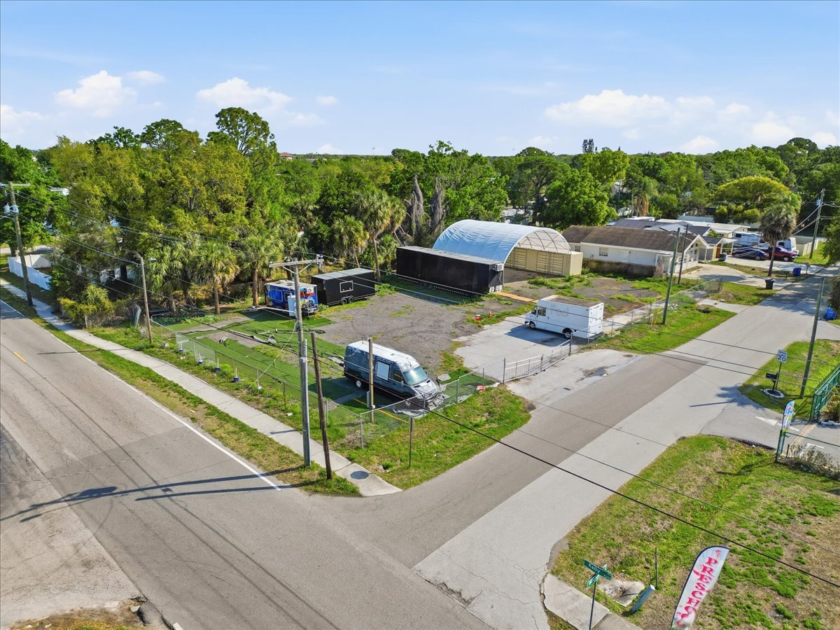 7511 Winchester Dr, Tampa, FL à vendre Photo principale– Image 1 sur 14