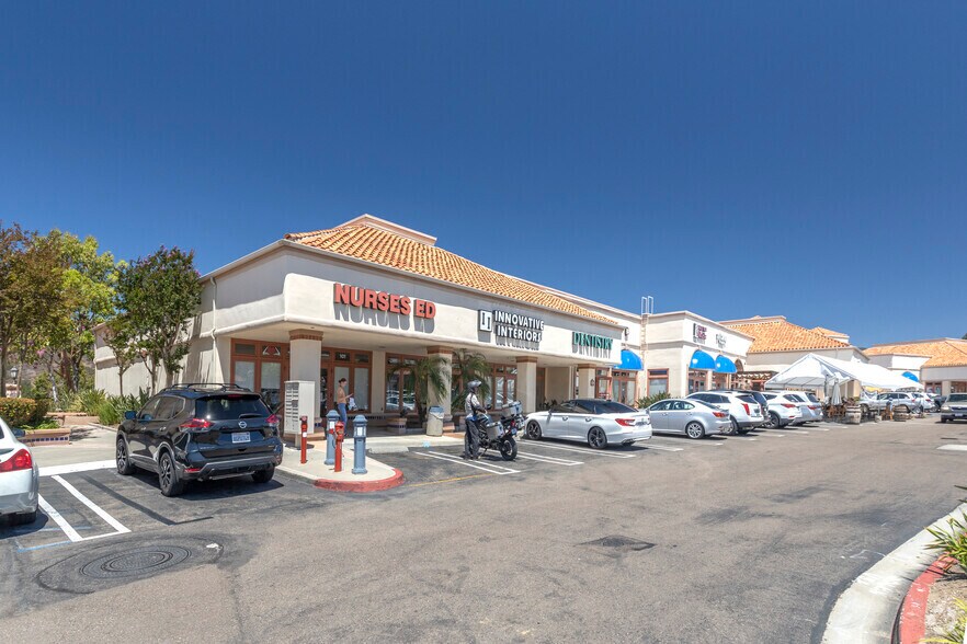 12608-12668 Sabre Springs Pky, San Diego, CA à louer - Photo de l’immeuble – Image 2 sur 9