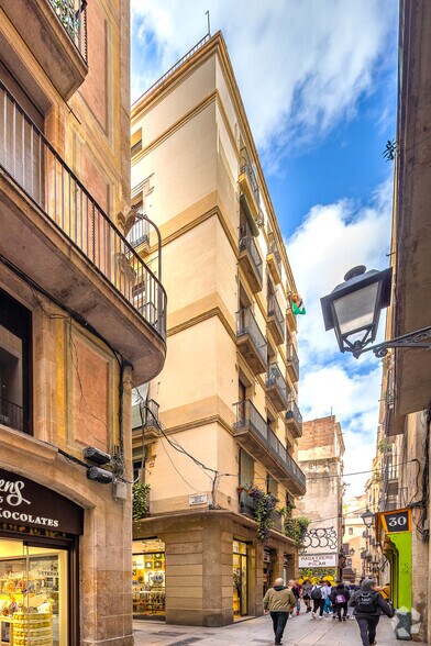 Carrer de la Boqueria, 33, Barcelone, Barcelona à louer - Photo de l’immeuble – Image 1 sur 1