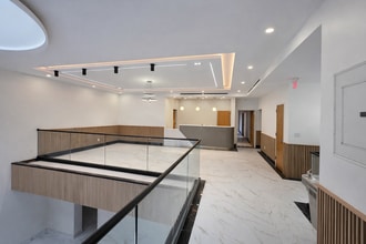 2700 Ocean Ave, Brooklyn, NY à louer Hall d’entrée– Image 1 sur 17