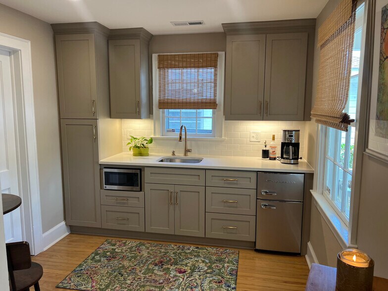 3142 Wrightsville Ave, Wilmington, NC à louer - Photo de l’immeuble – Image 3 sur 12
