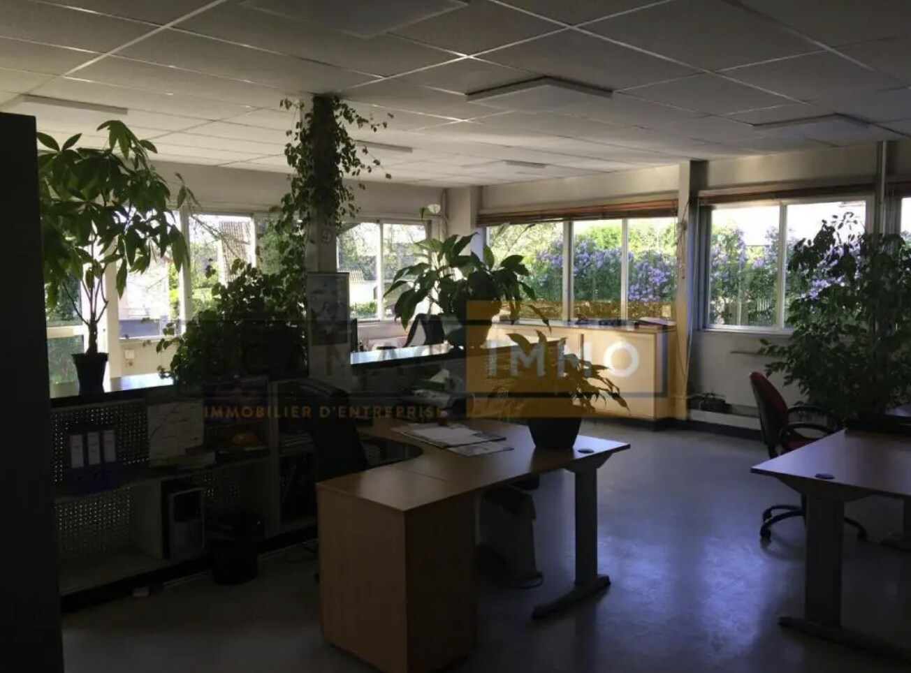 Local d’activités dans  à louer Photo intérieure– Image 1 sur 3