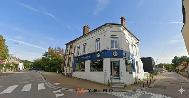 Local commercial dans Louviers à vendre Photo de l’immeuble– Image 1 sur 3