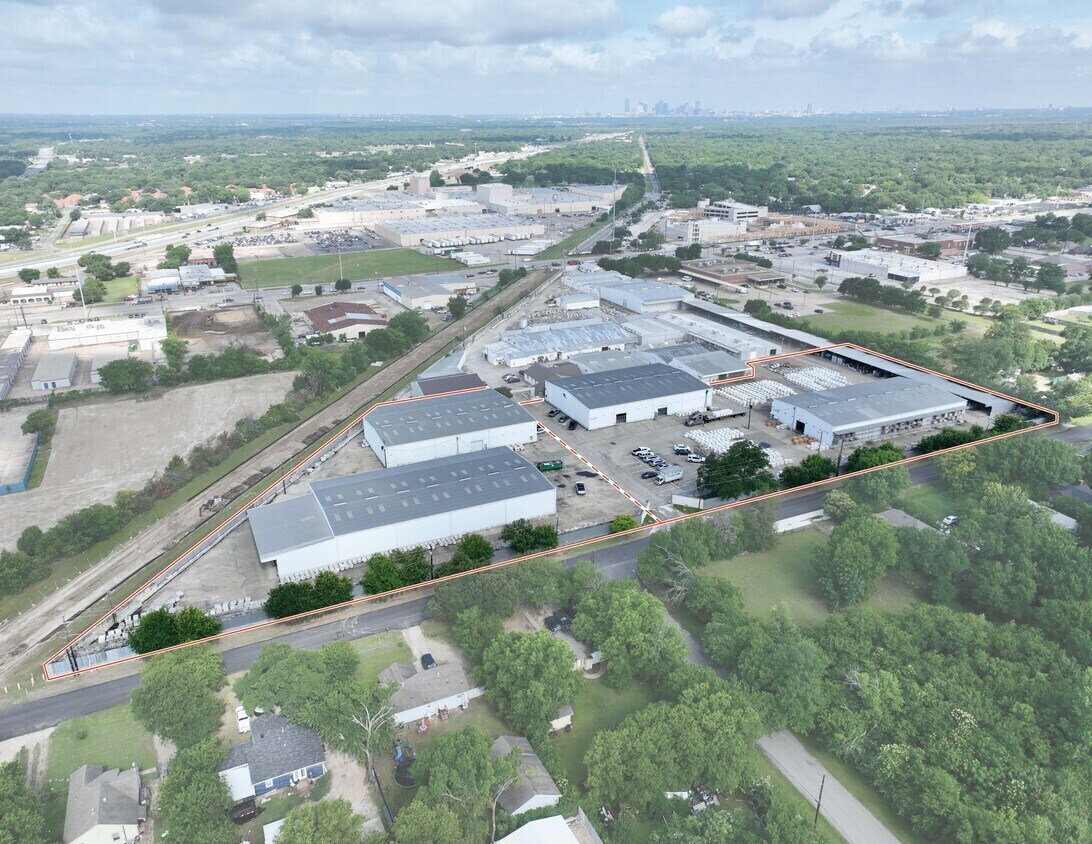 301 Pleasant Dr, Dallas, TX à louer Photo intérieure– Image 1 sur 2