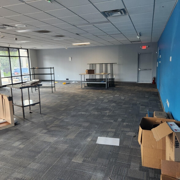 4409 N High St, Columbus, OH à louer - Photo de l’immeuble – Image 3 sur 4