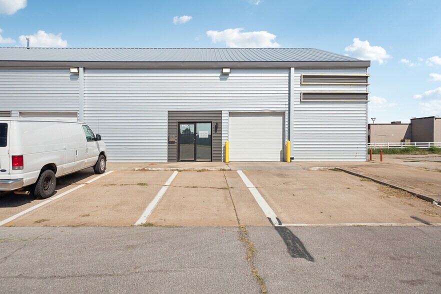 4403-4411 SW 3rd St, Oklahoma City, OK à vendre - Photo de l’immeuble – Image 3 sur 61