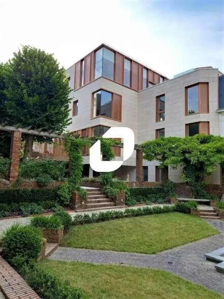 Bureau dans Lille à louer - Photo de l’immeuble – Image 1 sur 7