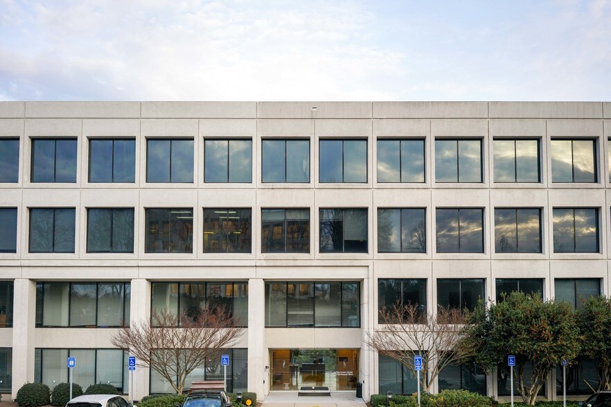 1745 Phoenix Blvd, Atlanta, GA à louer - Photo de l’immeuble – Image 3 sur 10