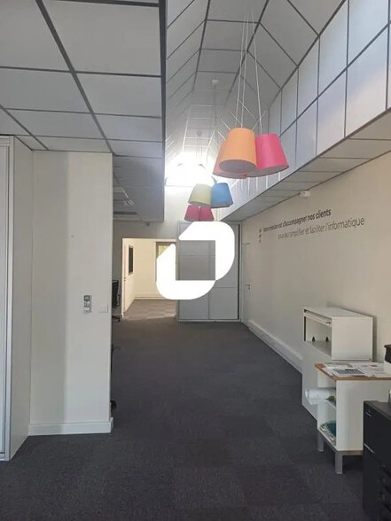 3 Rue De La Tamise, Campbon à louer - Photo de l’immeuble – Image 3 sur 13